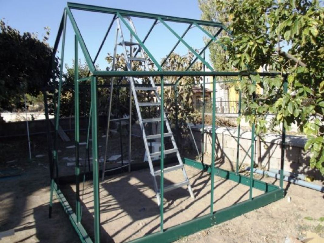 6.7 m2 Çift Kapılı Hobi Bahçe Serası